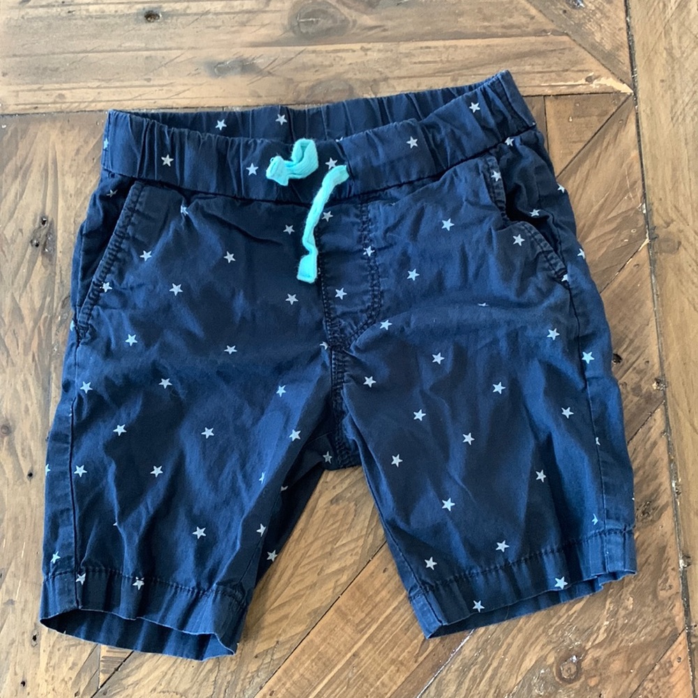 Boys size 4 shorts.